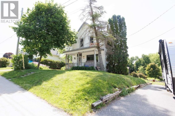 Family room - 7 Colborne Street E, Kawartha Lakes, ON K9V1J9 Photo 4