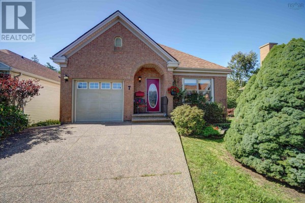 7 Compass Rose Court, Bedford, NS, photo 2