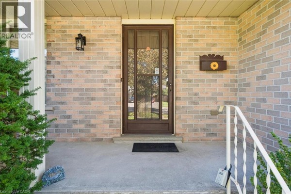 Games room - 7 Countryside Crescent, Kitchener, ON N2E2S8 Photo 3