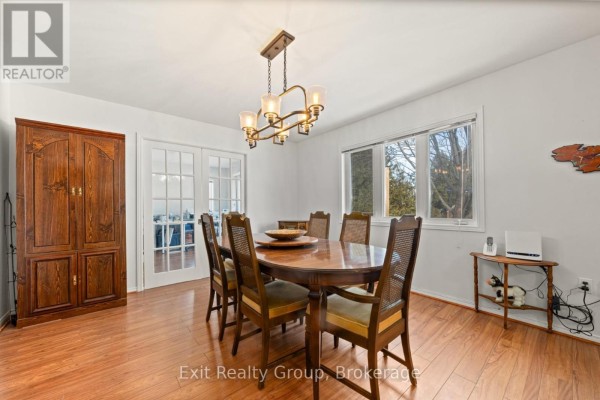 Kitchen - 7 Cretney Drive, Prince Edward County, ON K0K3L0 Photo 4