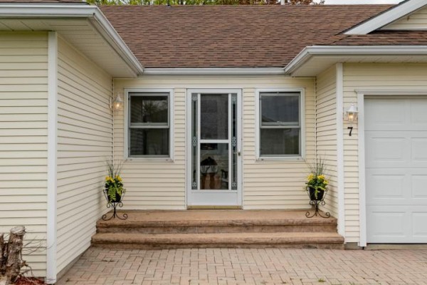 Laundry room - 7 Cretney Drive, Prince Edward County, ON K0K3L0 Photo 5