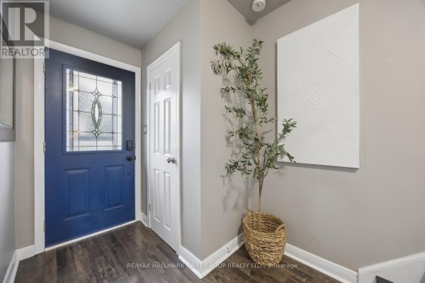 Primary Bedroom - 7 Ellendale Drive, Toronto, ON M1P1M9 Photo 4