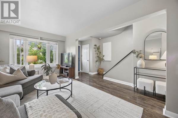 Bedroom 2 - 7 Ellendale Drive, Toronto, ON M1P1M9 Photo 5