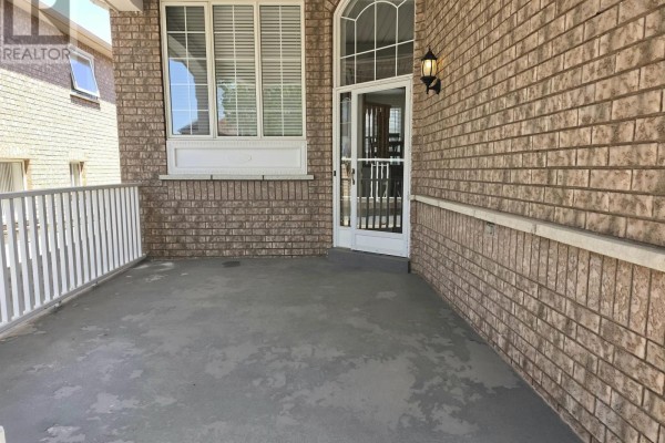 7 Fletchers Creek Boulevard, Brampton, ON, photo 3