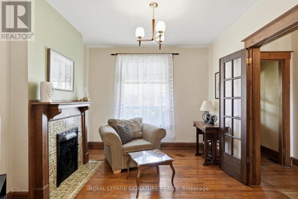Primary Bedroom - 7 Geoffrey Street, Toronto, ON M6R1P2 Photo 5