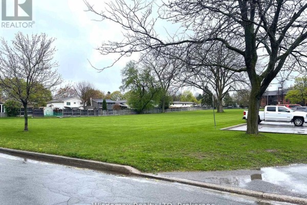 Bedroom - 7 Greenmeadow Court, St  Catharines, ON L2P1X7 Photo 4