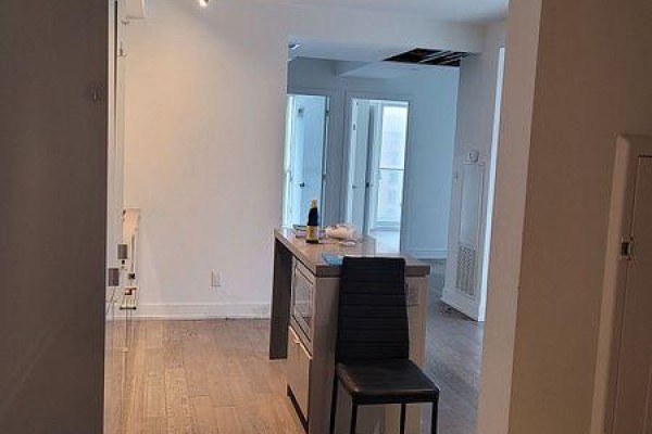 803 - 7 Greenville Street, Toronto, ON, photo 3
