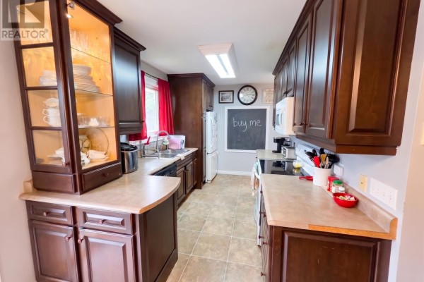 Kitchen - 7 Haviland Street, Lower Sackville, NS B4C1Y8 Photo 2