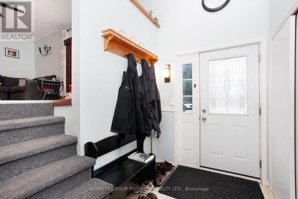 Dining room - 7 Hawk Street, Kawartha Lakes, ON K0M2T0 Photo 3