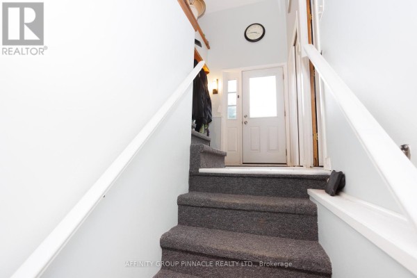 Kitchen - 7 Hawk Street, Kawartha Lakes, ON K0M2T0 Photo 4