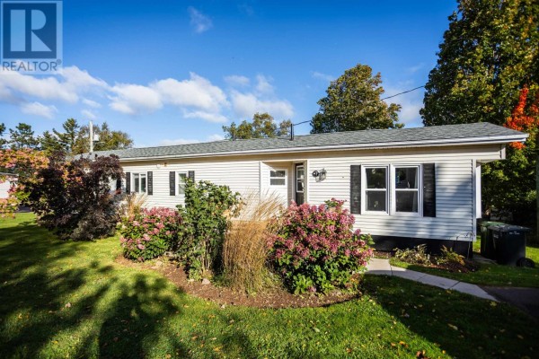 7 Heritage Drive, Cornwall