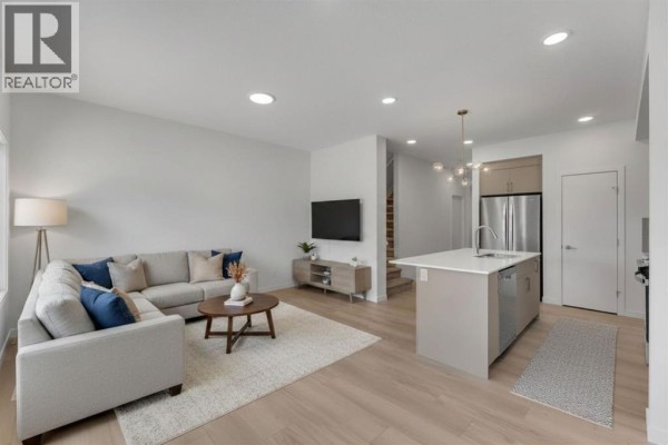 3pc Bathroom - 7 Heritage Heath, Cochrane, AB T4C3K8 Photo 5