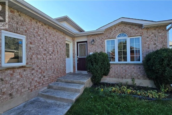 4pc Bathroom - 7 Jade Court, Cambridge, ON N1T1X1 Photo 3