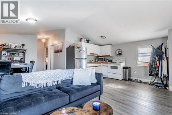 Kitchen - 7 Josephine Street Unit# Upper, St  Catharines, ON L2S1J1 Photo 4