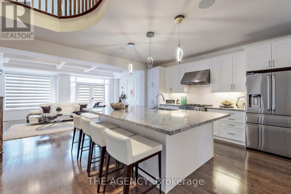Kitchen - 7 Kipling Grove Court, Toronto, ON M9B0C6 Photo 2