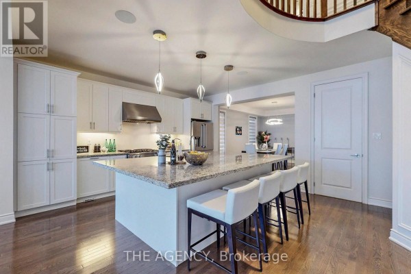 Great room - 7 Kipling Grove Court, Toronto, ON M9B0C6 Photo 5