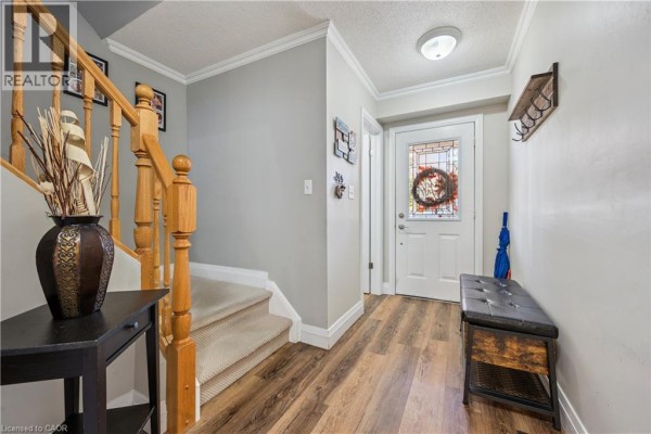 Loft - 7 Kroeger Crescent, Cambridge, ON N3C4J7 Photo 5