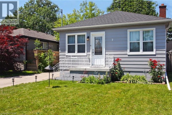 7 Lampton Place, Hamilton, ON, photo 2