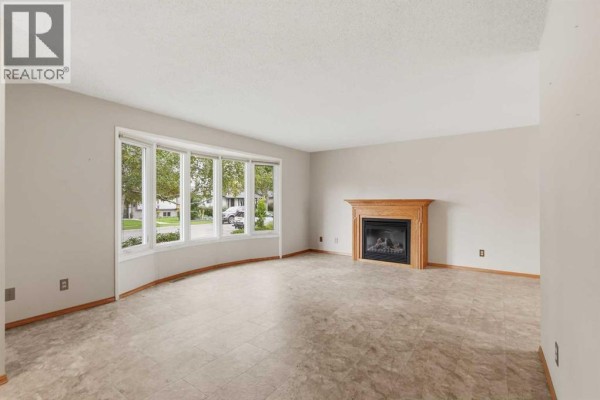 Dining room - 7 Mist Road Sw, High River, AB T1V1C4 Photo 3
