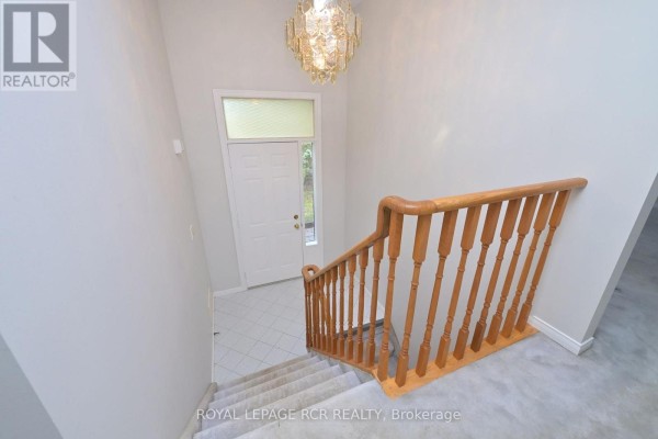 Living room - 7 Moore Avenue, Adjala Tosorontio, ON L0M1J0 Photo 4