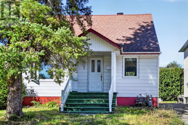 7 Norice Street, Ottawa, ON K2G2X2 Photo 4