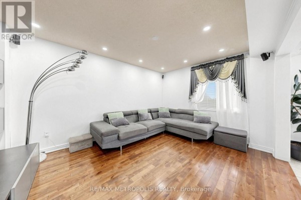 7 Oceanpearl Crescent, Whitby, ON L1N0C5 Photo 5
