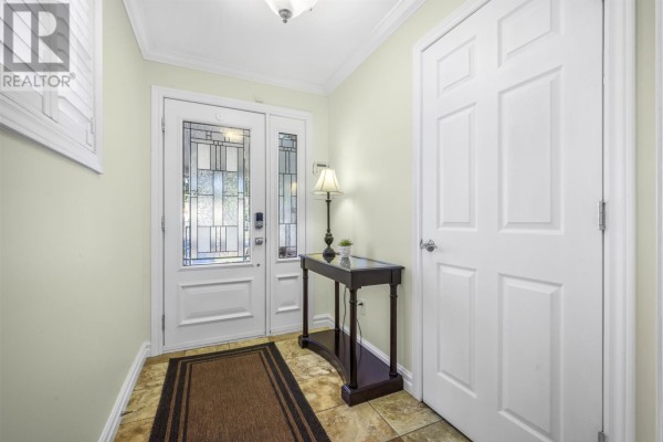 Bath (# pieces 1-6) - 7 Osbourne Street, St  John S, NL A1B1X6 Photo 4