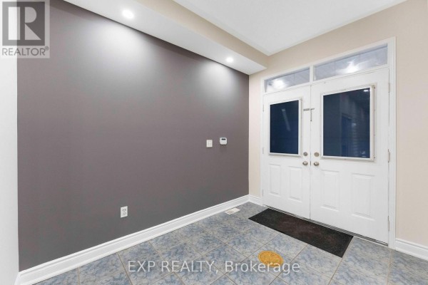 Kitchen - 7 Overture Lane, Brampton, ON L6S6H9 Photo 4