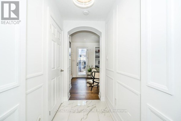 Kitchen - 7 Pethick Street, Toronto, ON M1L0C6 Photo 4