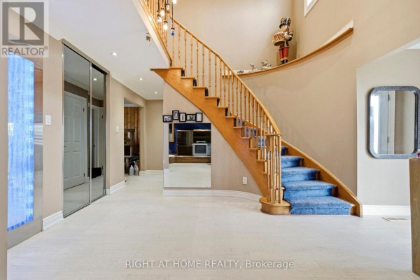 7 Polygon Court, Brampton, ON, photo 3