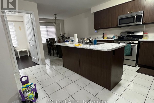 Kitchen - 7 Poppythorn Road, Brampton, ON L7A0R1 Photo 4
