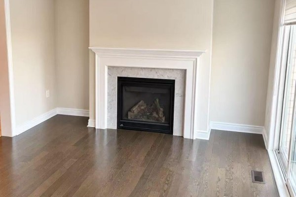 Family room - 7 Port Arthur Crescent, Richmond Hill, ON L4E1B5 Photo 4