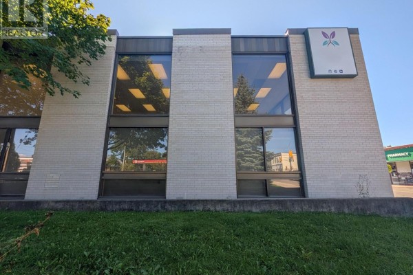 7 Queen Street W, Springwater, ON L0L1P0 Photo 2