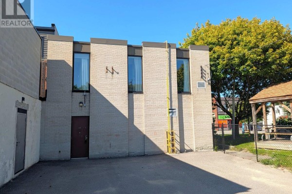 7 Queen Street W, Springwater, ON L0L1P0 Photo 5