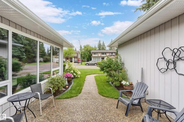 7 Quesnell Cr Nw, Edmonton, AB, photo 3