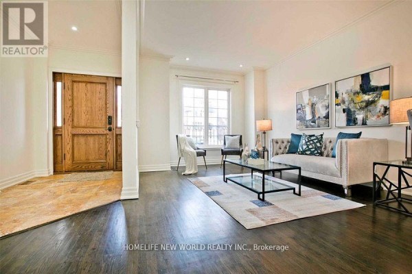 7 Roslin Avenue, Toronto, ON M4N1Y8 Photo 3