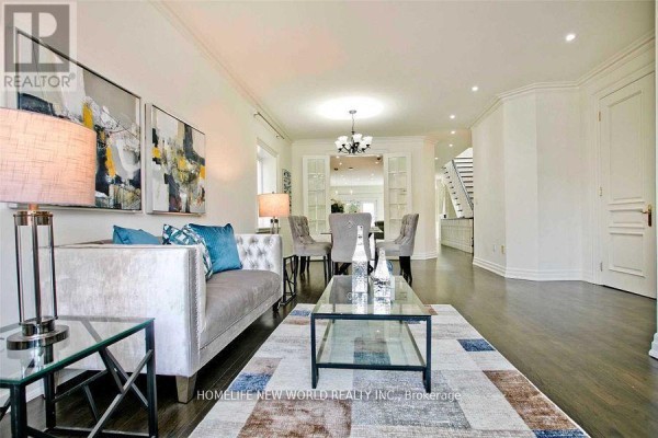7 Roslin Avenue, Toronto, ON M4N1Y8 Photo 5