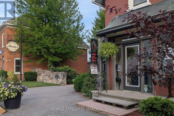 7 Russell Street W, Smiths Falls, ON K7A1N8 Photo 5