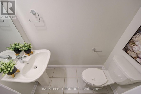 7 Schmidt Lane, Markham, ON L6C3L7 Photo 5