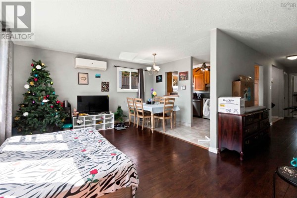 7 School Avenue, Fairview, NS B3N2E1 Photo 4