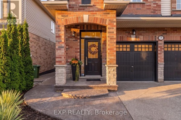 7 Seacove Court, Hamilton, ON, photo 3