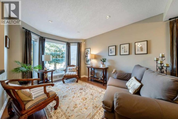 Office - 7 Springbank View Sw, Calgary, AB T3H4J5 Photo 4