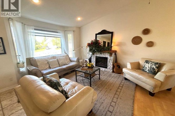 Primary Bedroom - 7 Stiles Cove, Whitecourt, AB T7S1T7 Photo 5