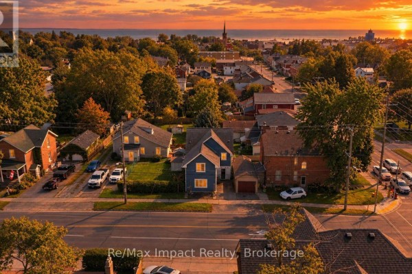 7 University Avenue E, Cobourg, ON, photo 2