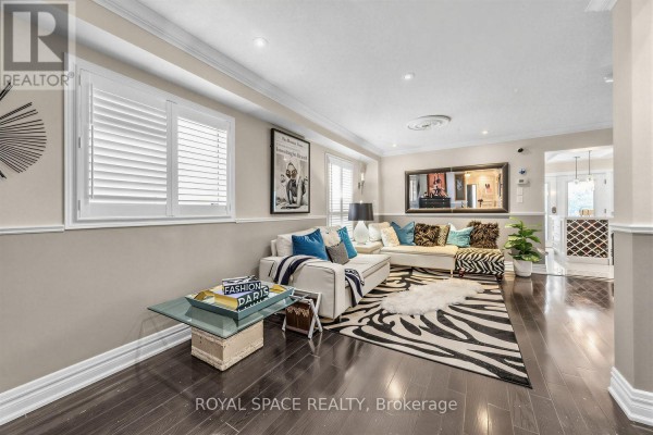 Living room - 7 Urwin Street, Ajax, ON L1T0G7 Photo 4