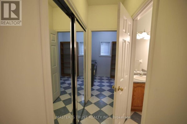 7 Westra Drive, Guelph, ON N1K1Z7 Photo 5
