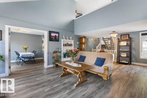 7 Whiteoaks Es, St  Albert, AB, photo 3