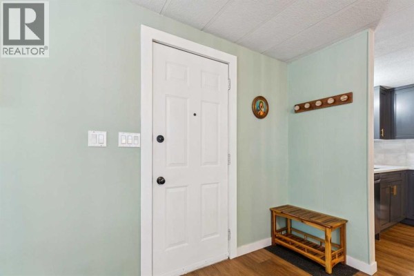 70, 3223 83 Street Nw, Calgary, AB, photo 2