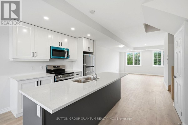 Kitchen - 70 - 677 Park Road N, Brantford, ON N3R0A2 Photo 3