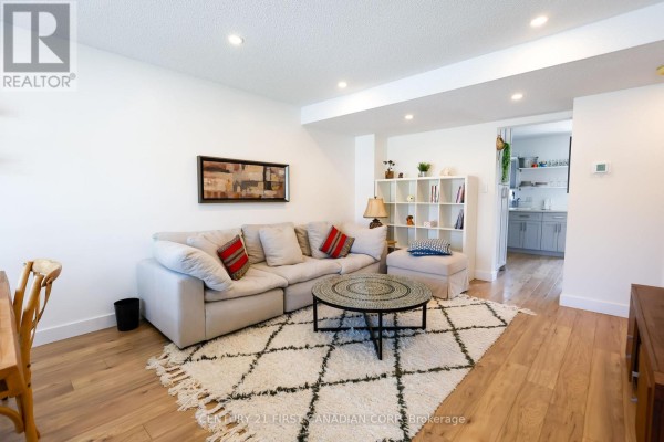 70 - 70 Chapman Court, London North, ON N6G4Z4 Photo 5